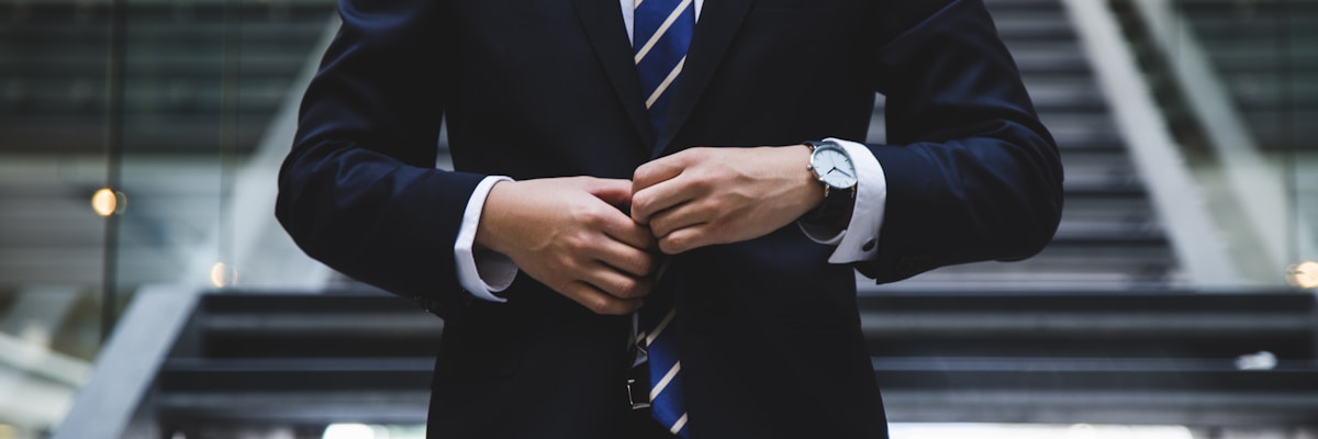 Darbs, Bizness, Finanses